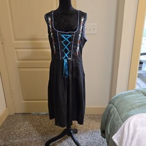 Dirndl World Black Dirndl Dress With Floral Embroidery